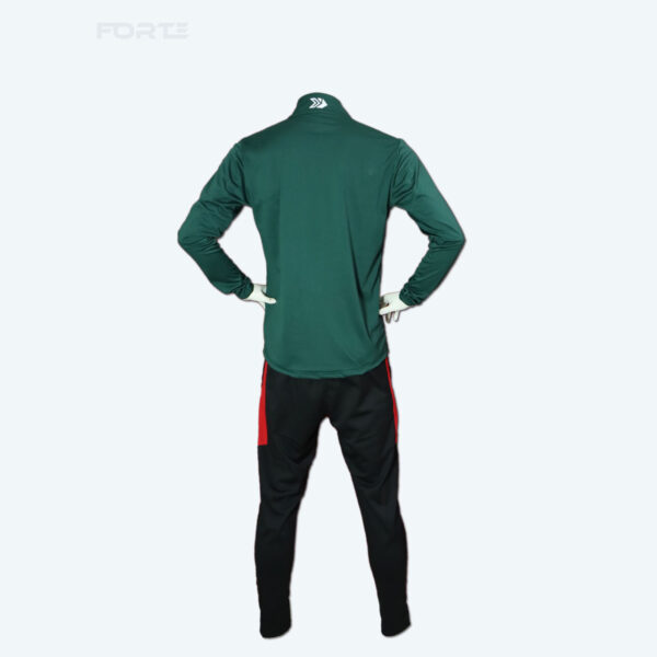 DEPORTIVO VERDE BUZO NEGRO